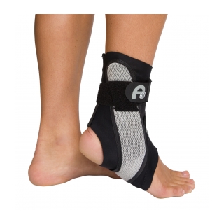 Aircast A60 - Black on Ankle