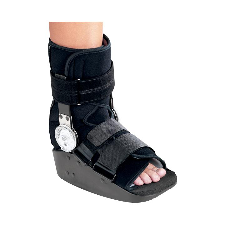 DonJoy MaxTrax Air ROM Ankle - On Ankle 3/4 View